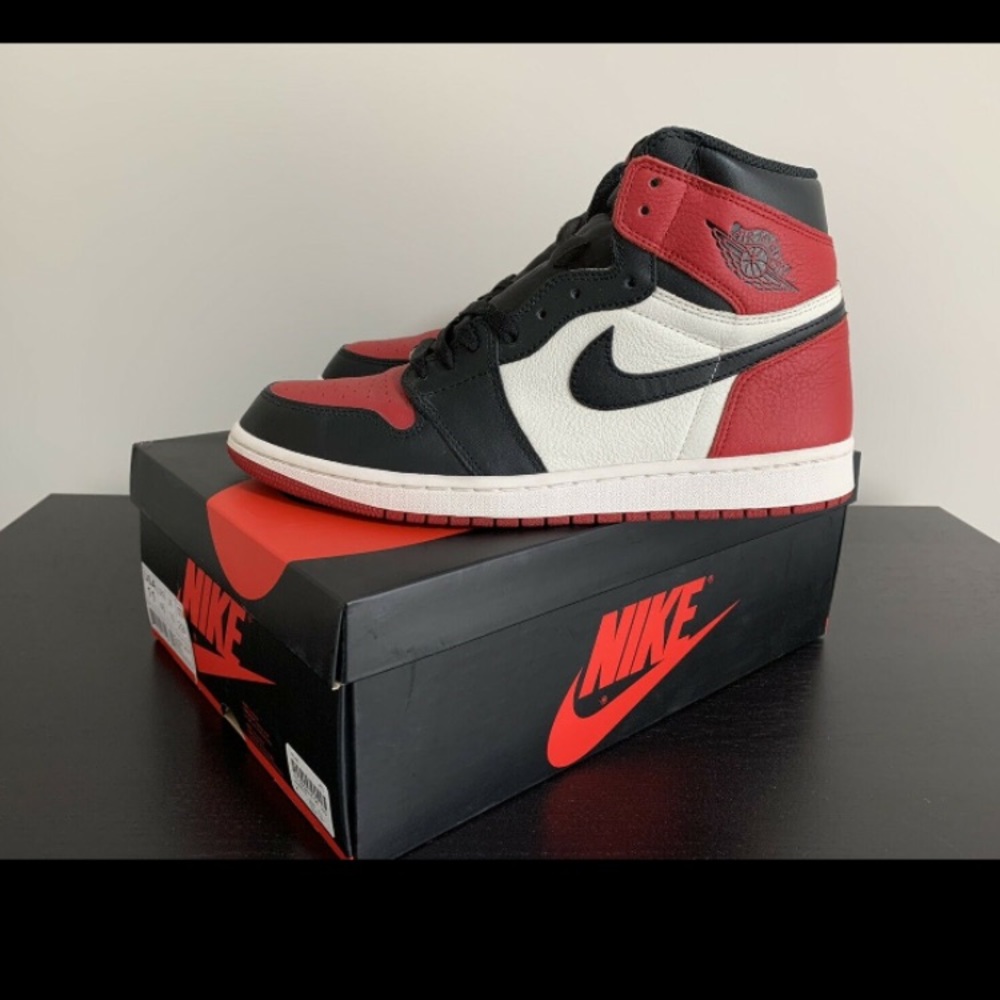Jordan 1s bred toes